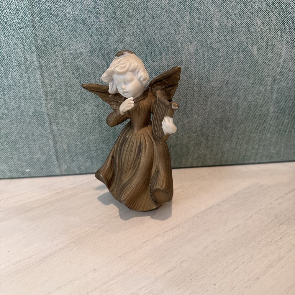 Vtg ARDALT Angel Figurine Playing the Lure Gold White Ceramic Porcelain‎ Read